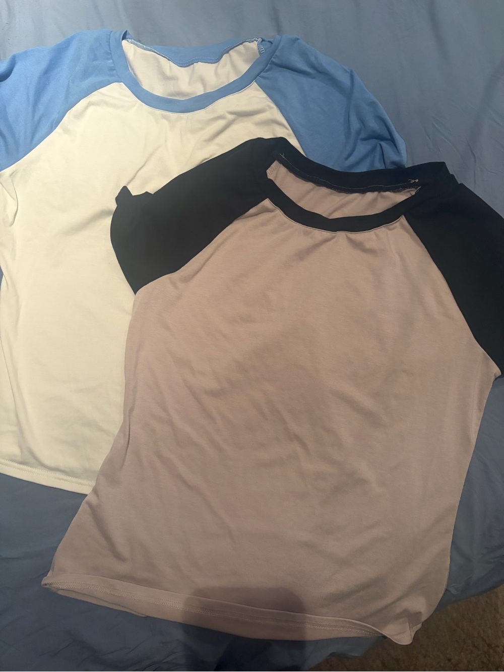 Women’s Two-Tone Raglan Tee - Black & Light grey